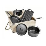 HI Kochtopf Set 'Dutch Oven' 9-teilig 1 Topf, 1 Stieltopf, 1 Topfständer, 1 Pfanne, 1 Grillplatte, 1 Deckelheber, 1 Holzkiste