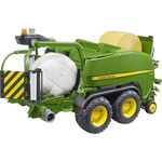 John Deere Rundballen-Presswickelkombi.