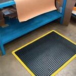 Arbeitsplatzbodenbelag Fertigmatte L900xB600xS14mm schwarz/gelb SBR-Gummi COBA
