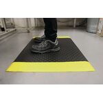 Arbeitsplatzbodenbelag L1200xB900xS9,5mm schwarz mit gelben Streifen Schaumstoff COBA