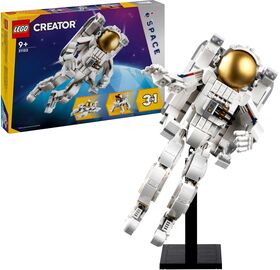 Creator Astronaut im Weltraum