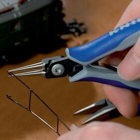 Präzisions-Elektronik-Flachzange Gesamt-L.135mm rundspitze Backen pol.Form 3